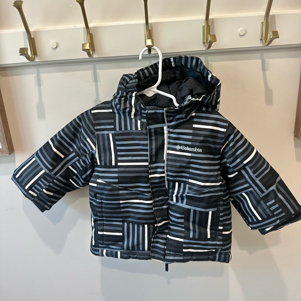 Columbia Black and Gray Striped Jacket